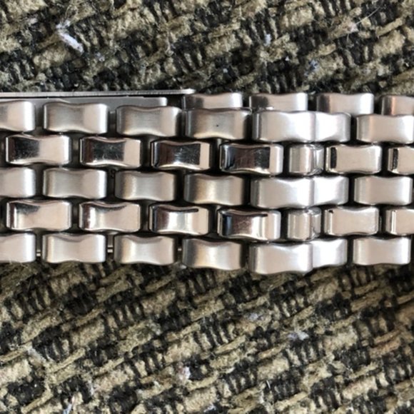 Kenneth Cole Watch - Picture 5 of 5